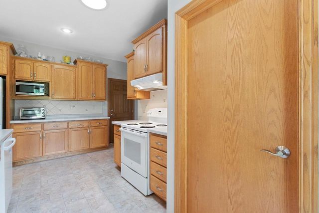 1374 ANGELS PATH, De Pere, WI 54115