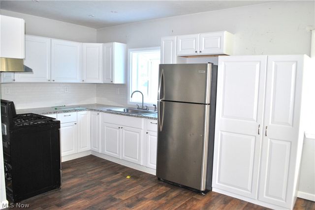 320 Broadway Street, Amherst, OH 44001