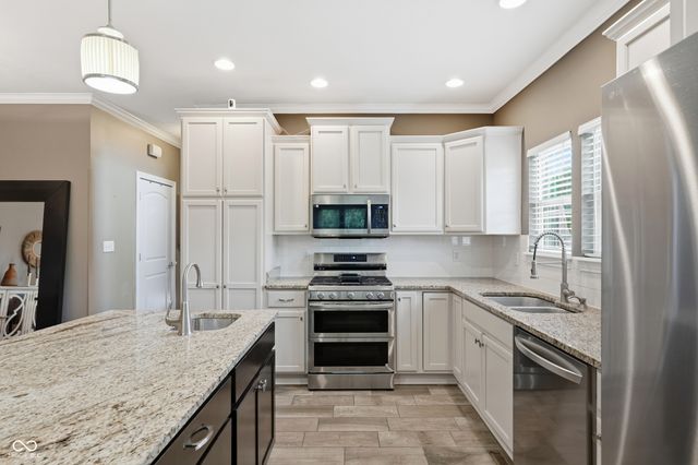 6217 Andrews Way, Whitestown, IN 46075