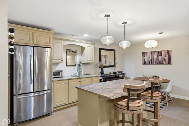 6217 Andrews Way, Whitestown, IN 46075