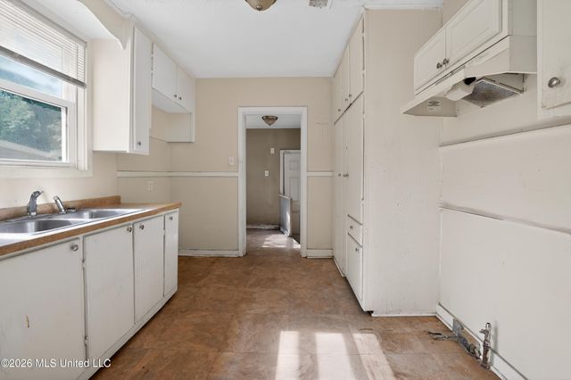 343 N Broadmoor Drive, Jackson, MS 39206