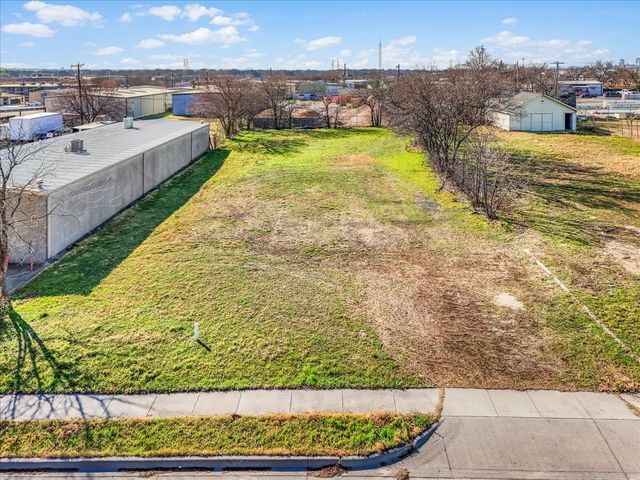 4320 Glenview Drive, Haltom City, TX 76117