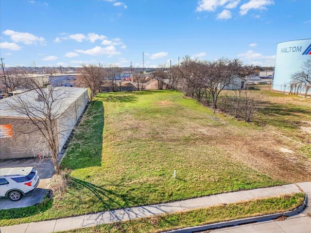 4320 Glenview Drive, Haltom City, TX 76117