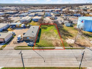 4320 Glenview Drive, Haltom City, TX 76117