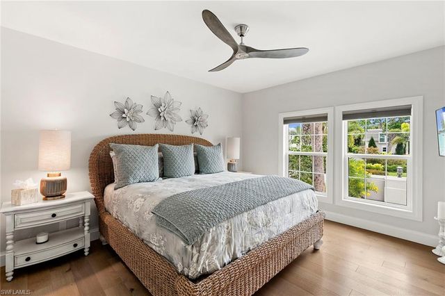 5949 Chanteclair DR 8, Naples, FL 34108