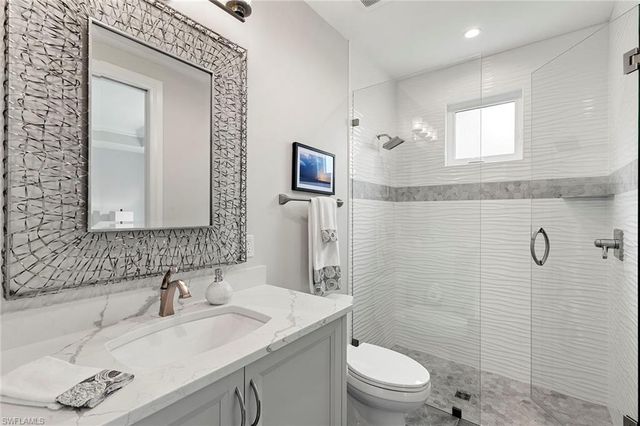 5949 Chanteclair DR 8, Naples, FL 34108