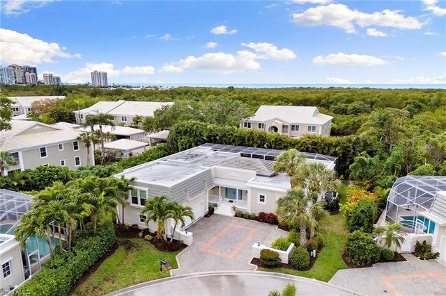 5949 Chanteclair DR 8, Naples, FL 34108