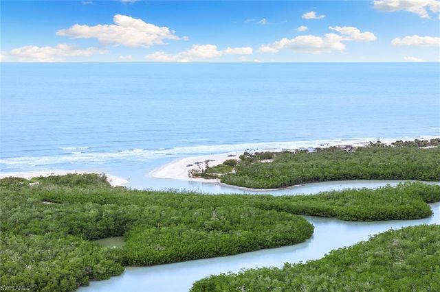 5949 Chanteclair DR 8, Naples, FL 34108