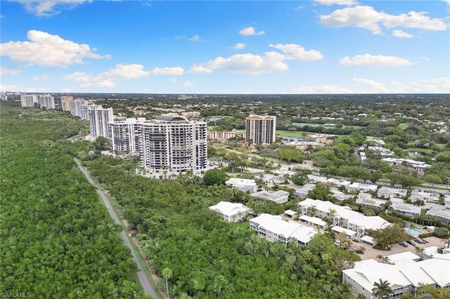 5949 Chanteclair DR 8, Naples, FL 34108