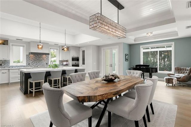 5949 Chanteclair DR 8, Naples, FL 34108