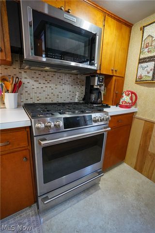 1554 Woods Road, Akron, OH 44306