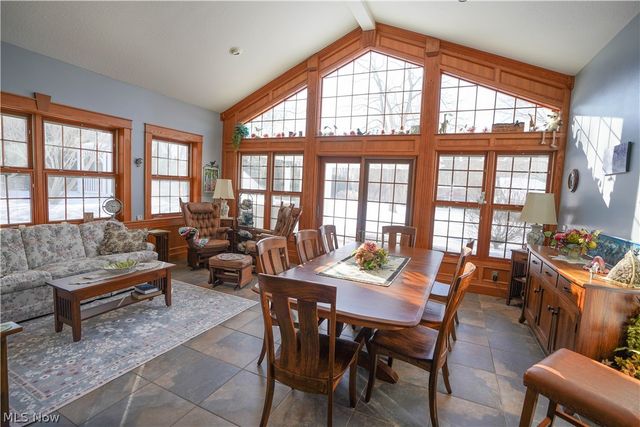 1554 Woods Road, Akron, OH 44306