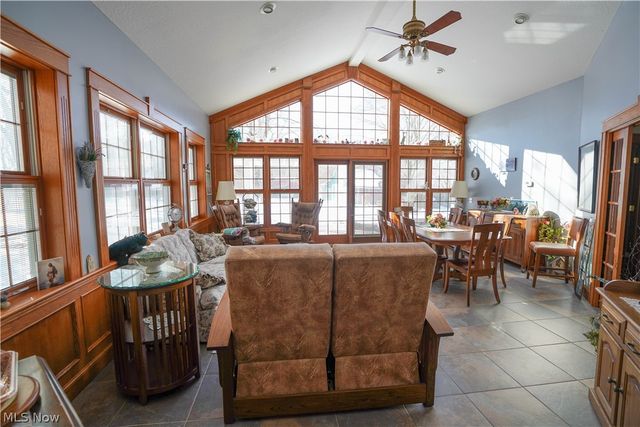 1554 Woods Road, Akron, OH 44306