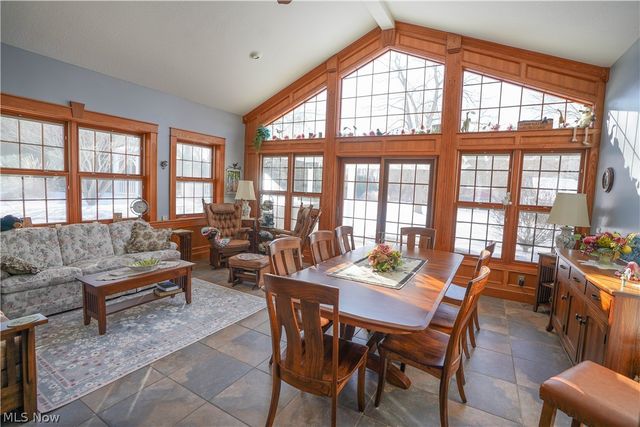 1554 Woods Road, Akron, OH 44306