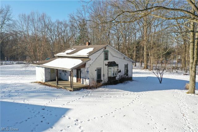 1554 Woods Road, Akron, OH 44306