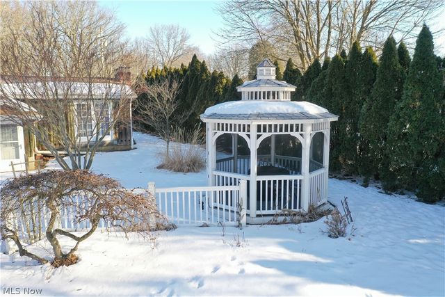 1554 Woods Road, Akron, OH 44306