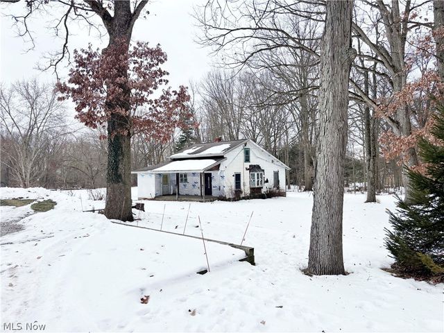 1554 Woods Road, Akron, OH 44306