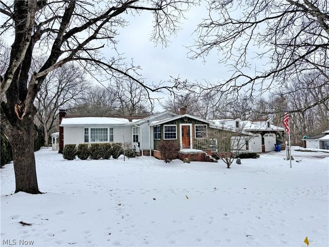 1554 Woods Road, Akron, OH 44306