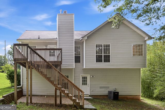 4876 Hunt Club Drive, Flowery Branch, GA 30542