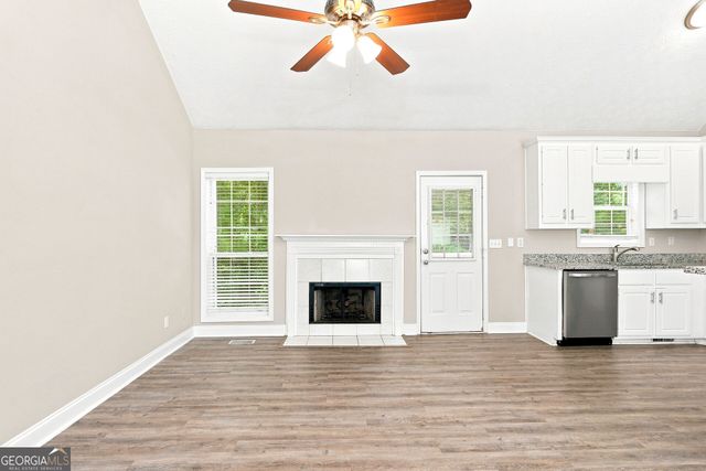 4876 Hunt Club Drive, Flowery Branch, GA 30542