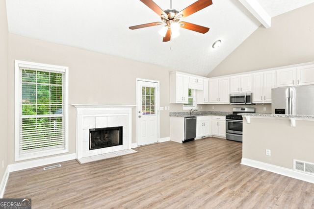 4876 Hunt Club Drive, Flowery Branch, GA 30542