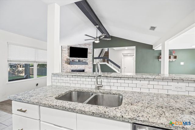 11926 Holm Oaks Drive, San Antonio, TX 78249