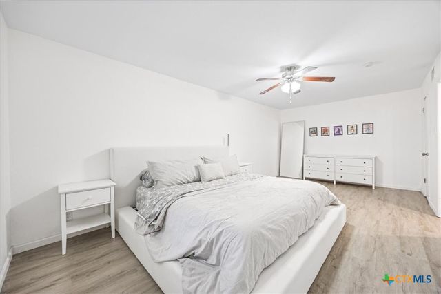 11926 Holm Oaks Drive, San Antonio, TX 78249