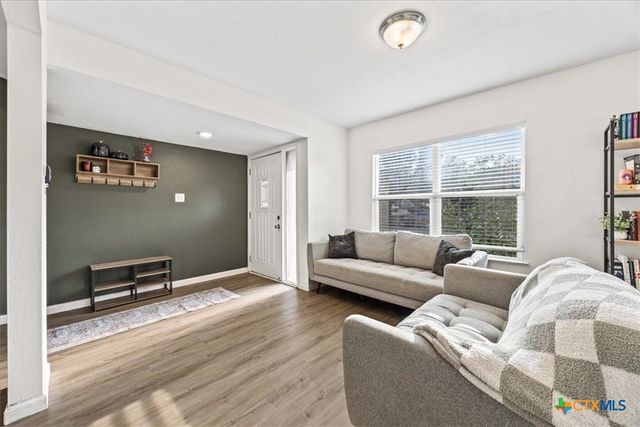 11926 Holm Oaks Drive, San Antonio, TX 78249