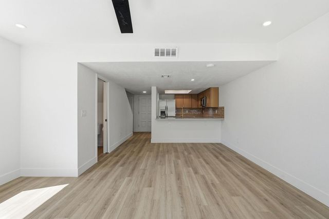 122 S Hardy Drive Apt 43, Tempe, AZ 85281