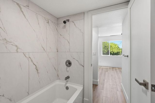 122 S Hardy Drive Apt 43, Tempe, AZ 85281