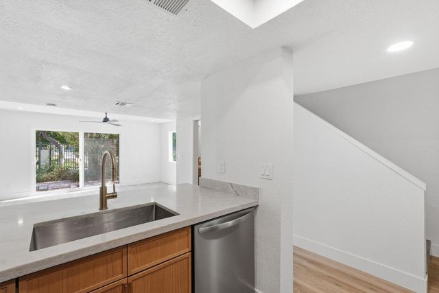 122 S Hardy Drive Apt 43, Tempe, AZ 85281