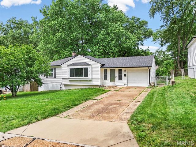 9557 Cantwell Drive, Affton, MO 63123