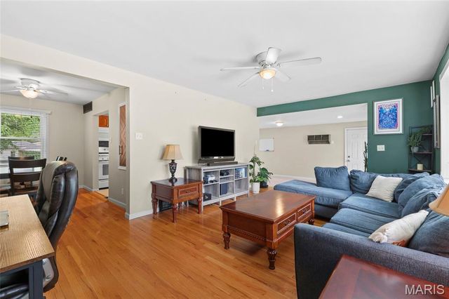 9557 Cantwell Drive, Affton, MO 63123