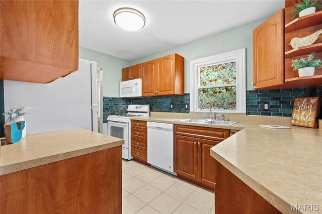 9557 Cantwell Drive, Affton, MO 63123