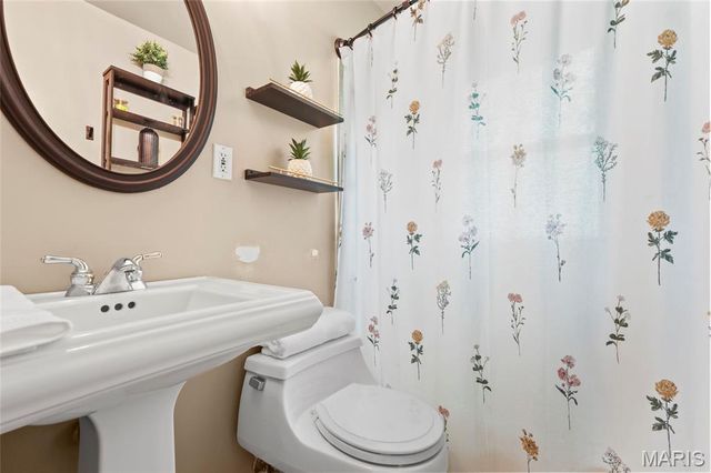 9557 Cantwell Drive, Affton, MO 63123
