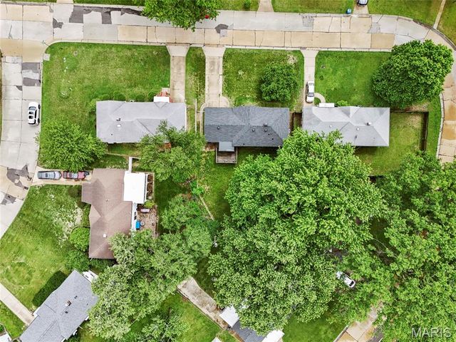9557 Cantwell Drive, Affton, MO 63123