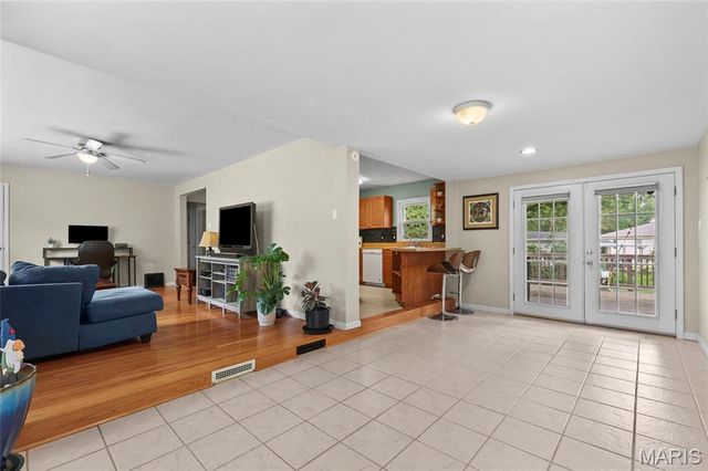 9557 Cantwell Drive, Affton, MO 63123