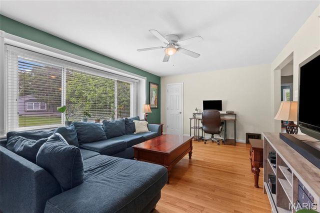 9557 Cantwell Drive, Affton, MO 63123