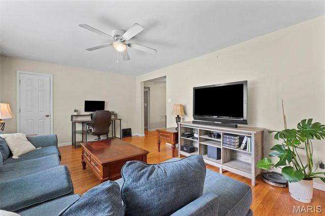 9557 Cantwell Drive, Affton, MO 63123