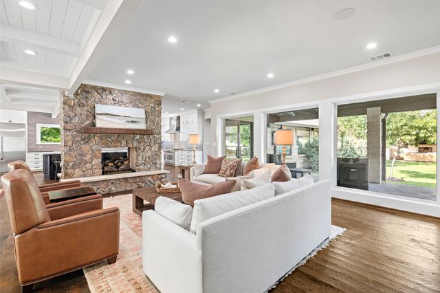 1450 N Buckner Boulevard, Dallas, TX 75218