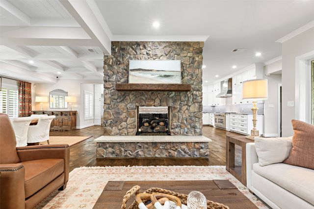1450 N Buckner Boulevard, Dallas, TX 75218