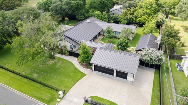 1450 N Buckner Boulevard, Dallas, TX 75218