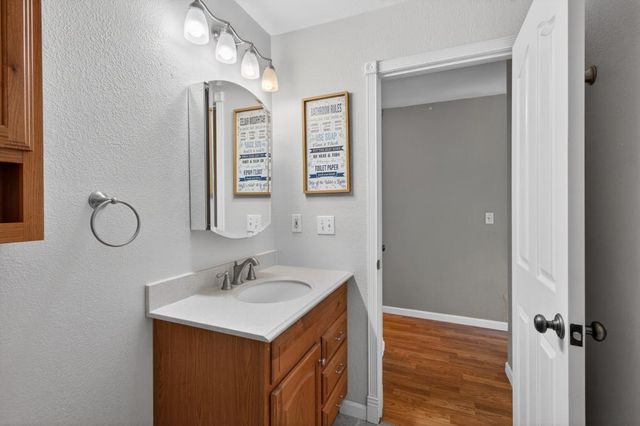 4355 Evelyn Dr, Olivehurst, CA 95961