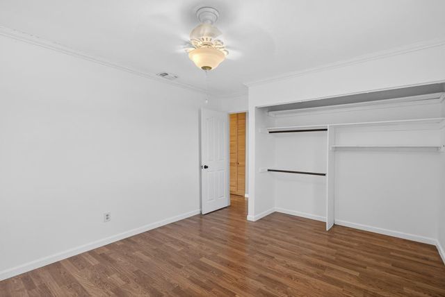 4355 Evelyn Dr, Olivehurst, CA 95961