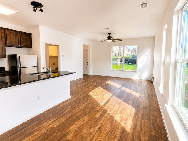 713 N Wood Street, Denton, TX 76209