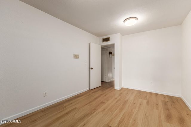 5222 W LAS PALMARITAS Drive, Glendale, AZ 85302