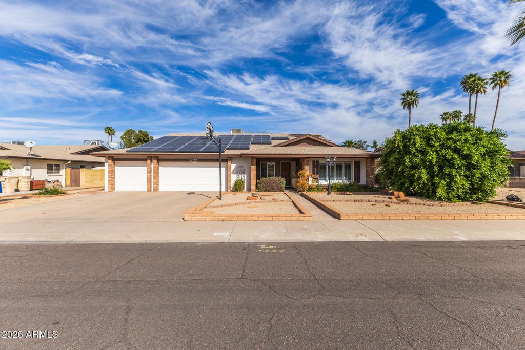 5222 W LAS PALMARITAS Drive, Glendale, AZ 85302