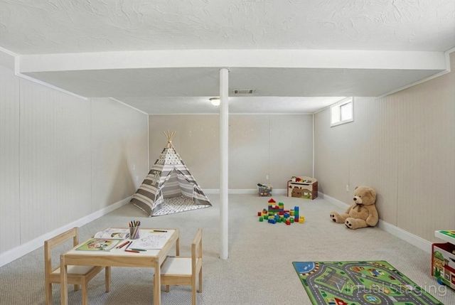 2 Hemenway Road, Framingham, MA 01701