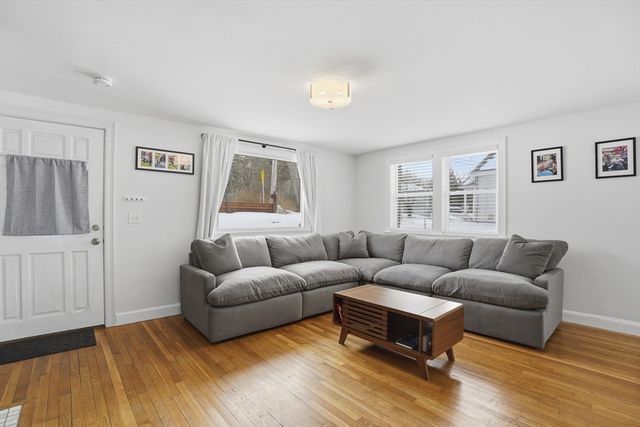 2 Hemenway Road, Framingham, MA 01701