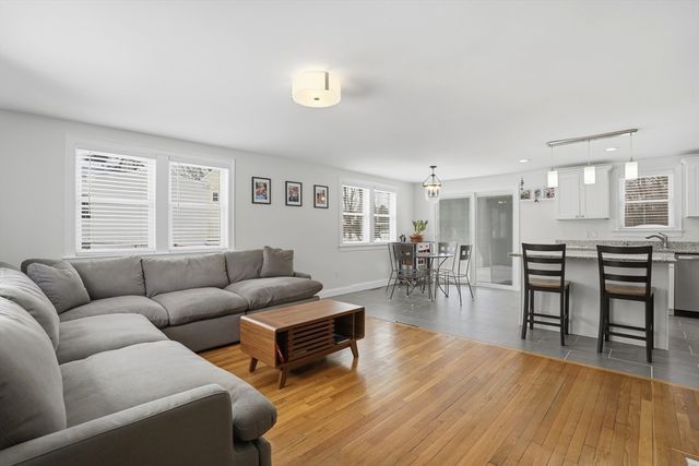 2 Hemenway Road, Framingham, MA 01701